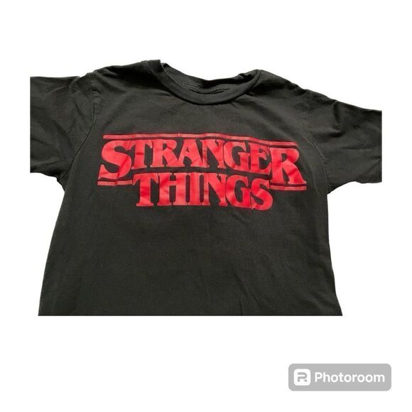 🌼🌼Stranger Things boys T-shirt Preloved🌼🌼 - Picture 2 of 2